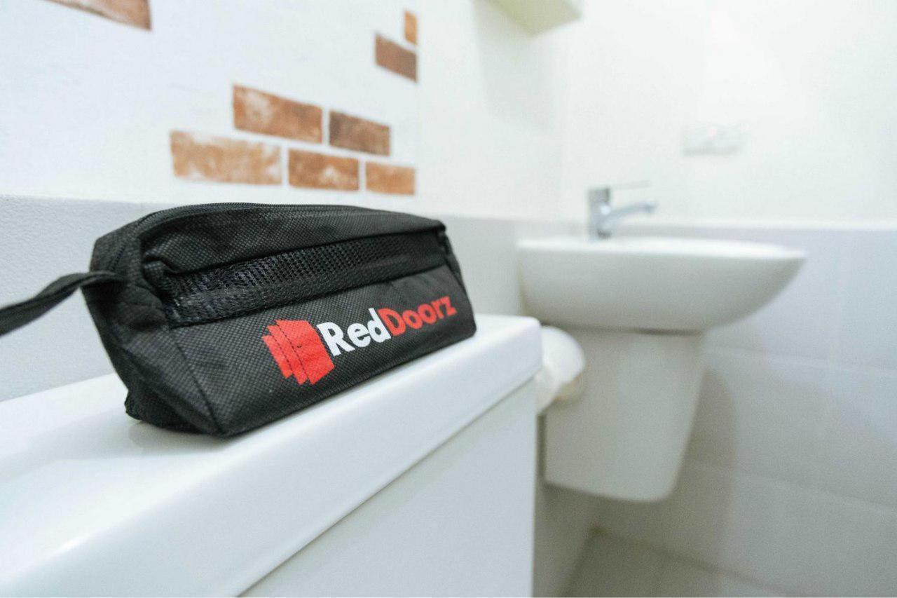 Reddoorz Near Alun Alun Magetan Hotel Exterior photo