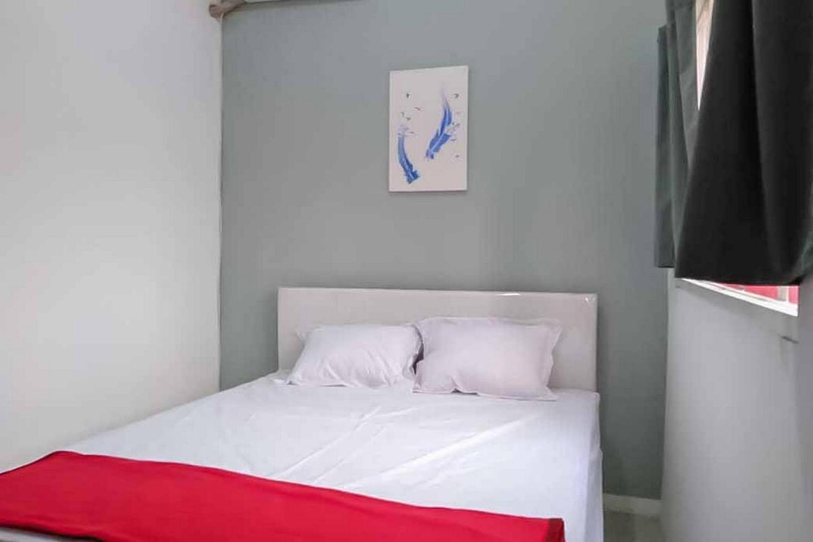Reddoorz Near Alun Alun Magetan Hotel Exterior photo